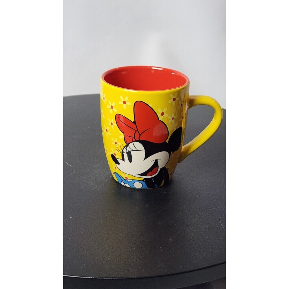 Minnie Mouse Cup/ Mug .
